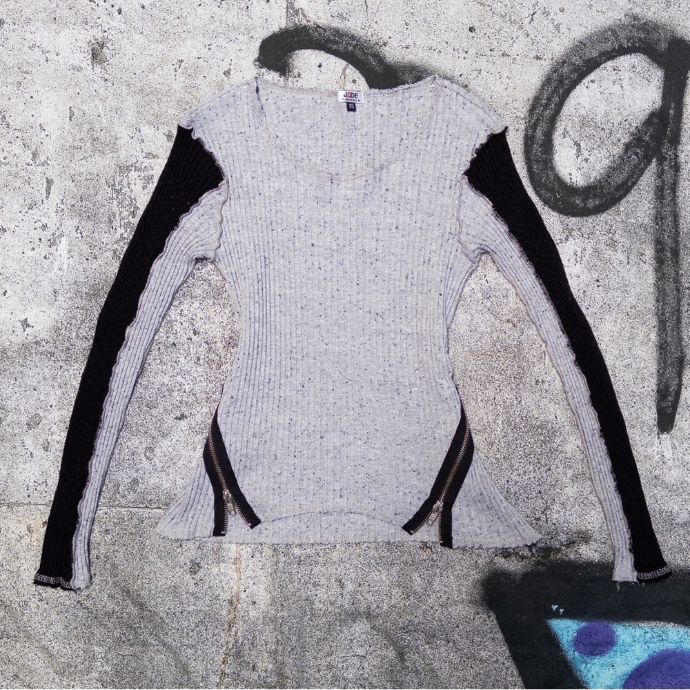 90s Jude Ribbed Thermal Top Exposed Zippers and‎ Contrast Sleeves, size XS